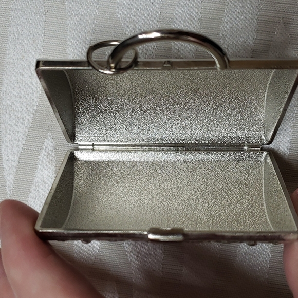 🌷🌷Judith Leiber Purse Box, Green Purple ButterflyNeiman Marcus🌷🌷 - Picture 5 of 10